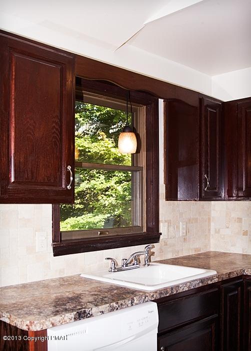 6110 Horatio Road Tobyhanna, PA 18466 - Photo 6 of 29 Upper Level Kitchen 2
