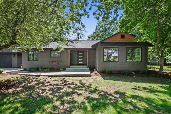 $369,900 | 18195 148th Avenue, Spring Lake, MI 49456