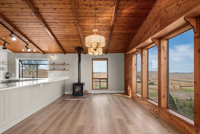 $750,000 | 1112 East Jennings Road, Spangle, WA 99031