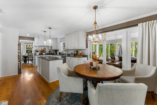 $850,000 | 4410 North Riverside Drive, Columbus, IN 47203