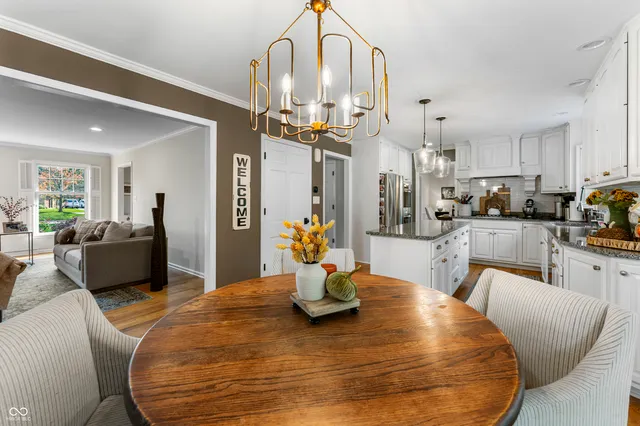 $850,000 | 4410 North Riverside Drive, Columbus, IN 47203