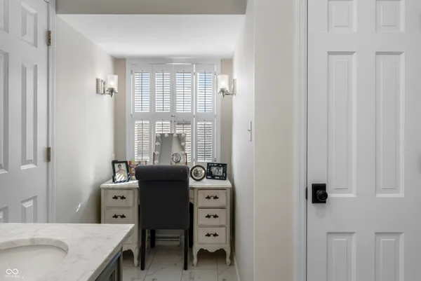 $815,000 | 4410 North Riverside Drive, Columbus, IN 47203