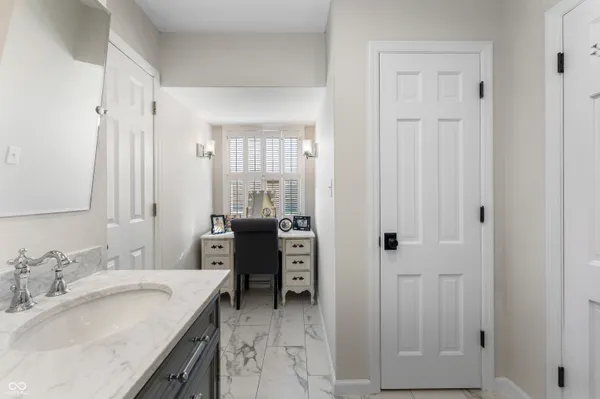 $815,000 | 4410 North Riverside Drive, Columbus, IN 47203