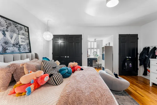 $850,000 | 4410 North Riverside Drive, Columbus, IN 47203