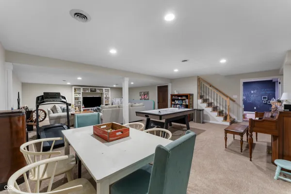 $815,000 | 4410 North Riverside Drive, Columbus, IN 47203