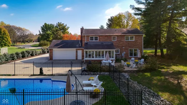 $815,000 | 4410 North Riverside Drive, Columbus, IN 47203