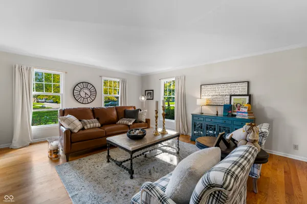 $815,000 | 4410 North Riverside Drive, Columbus, IN 47203