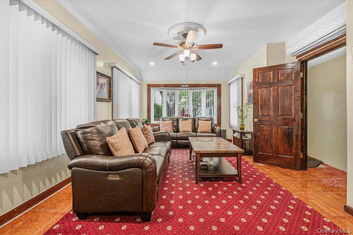 221-73 91st Road Queens, NY 11428 - Photo 4 of 33