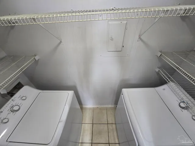 $1,400 | 2303 West Michigan Avenue, Unit B10, Pensacola, FL 32526