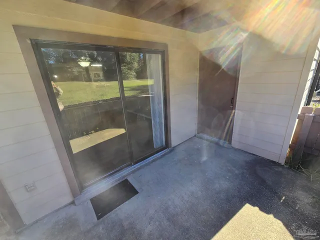 $1,400 | 2303 West Michigan Avenue, Unit B10, Pensacola, FL 32526