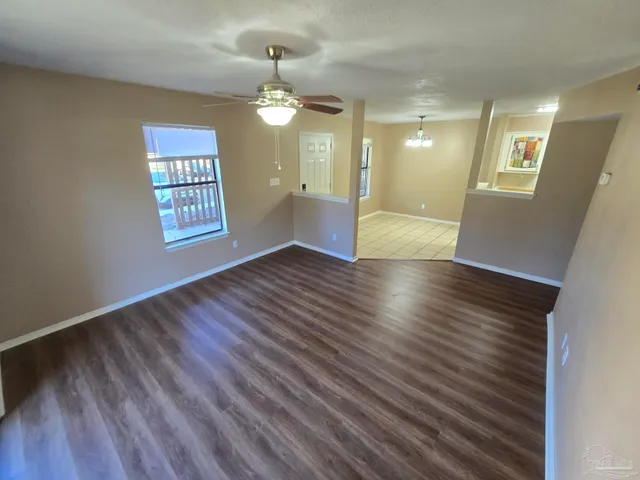 $1,400 | 2303 West Michigan Avenue, Unit B10, Pensacola, FL 32526