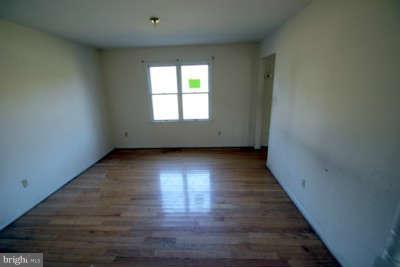 11700 Fernshire Road Gaithersburg, MD 20878 - Photo 6 of 7 Dining Room