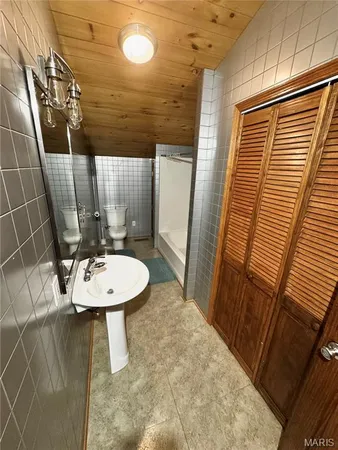 $549,000 | 24129 Granite Avenue, Lewistown, MO 63452