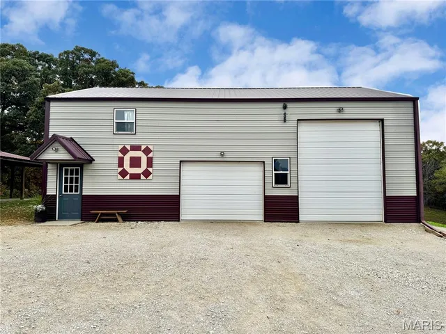 $590,000 | 24129 Granite Avenue, Lewistown, MO 63452