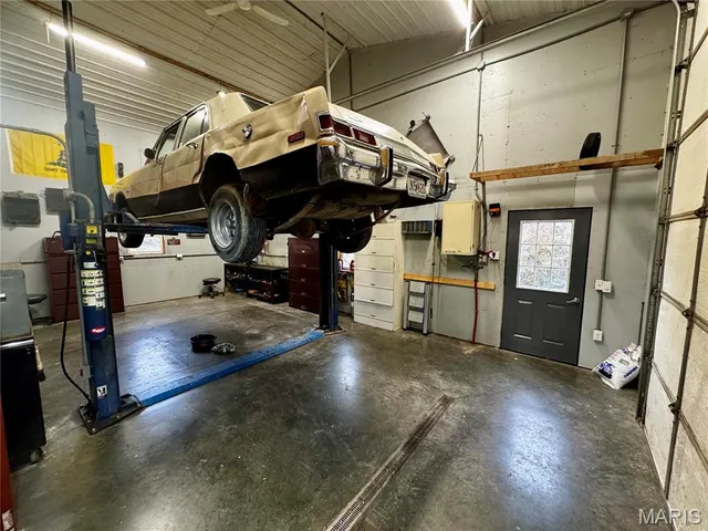 $590,000 | 24129 Granite Avenue, Lewistown, MO 63452