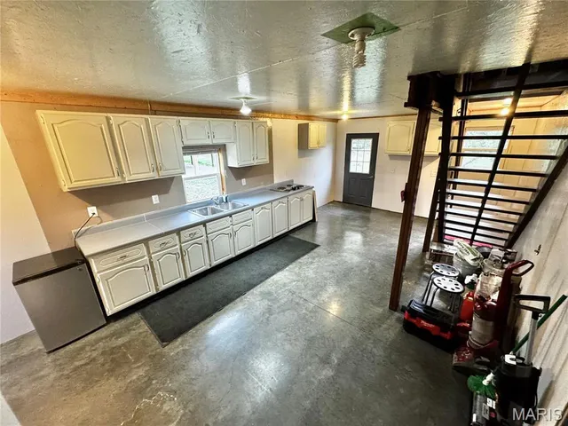 $590,000 | 24129 Granite Avenue, Lewistown, MO 63452