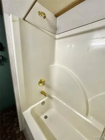 $590,000 | 24129 Granite Avenue, Lewistown, MO 63452