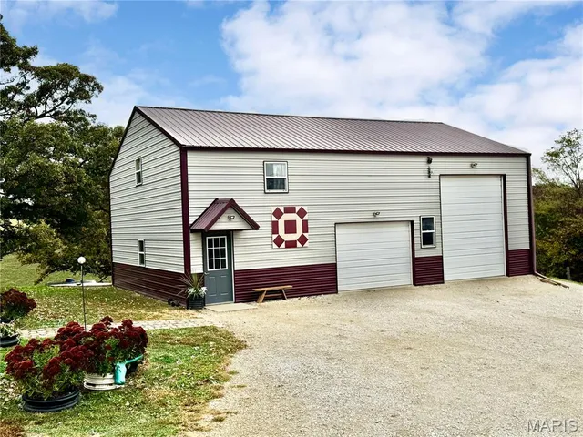 $590,000 | 24129 Granite Avenue, Lewistown, MO 63452