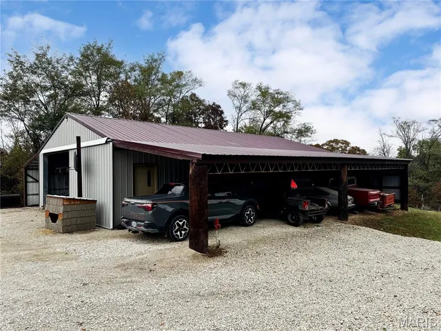 $590,000 | 24129 Granite Avenue, Lewistown, MO 63452