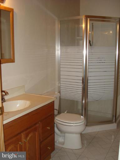 14211 Schaeffer Road Boyds, MD 20841 - Photo 11 of 21 Bath #3