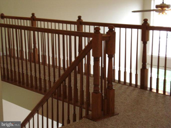 14211 Schaeffer Road Boyds, MD 20841 - Photo 12 of 21 Hallway