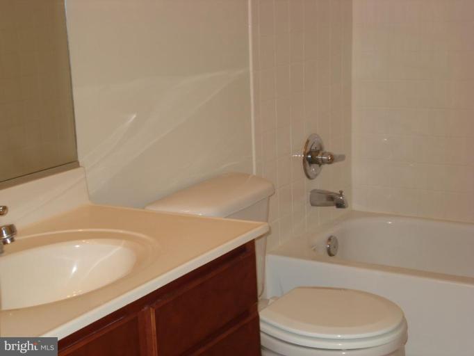 14211 Schaeffer Road Boyds, MD 20841 - Photo 20 of 21 Bath #2