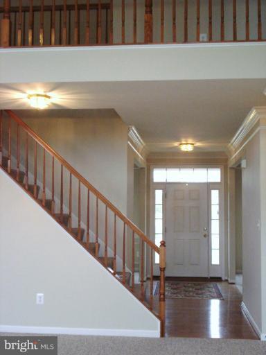 14211 Schaeffer Road Boyds, MD 20841 - Photo 4 of 21 Entrance / Foyer