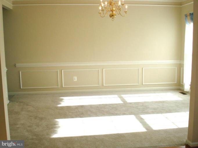 14211 Schaeffer Road Boyds, MD 20841 - Photo 7 of 21 Dining Room
