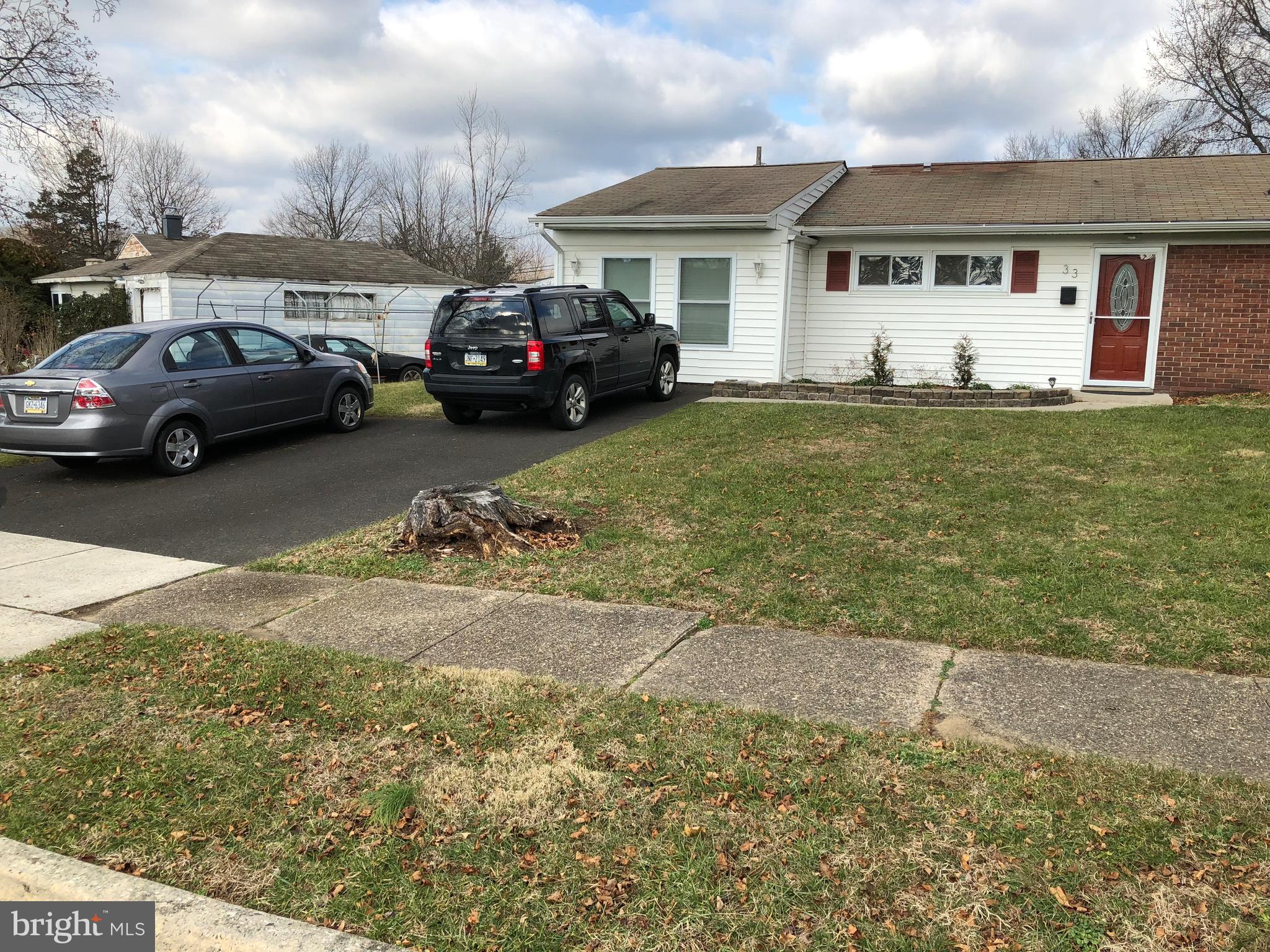 33 Ivory Rock Road Levittown, PA 19057 - Photo 1 of 19 Gallery Image 1