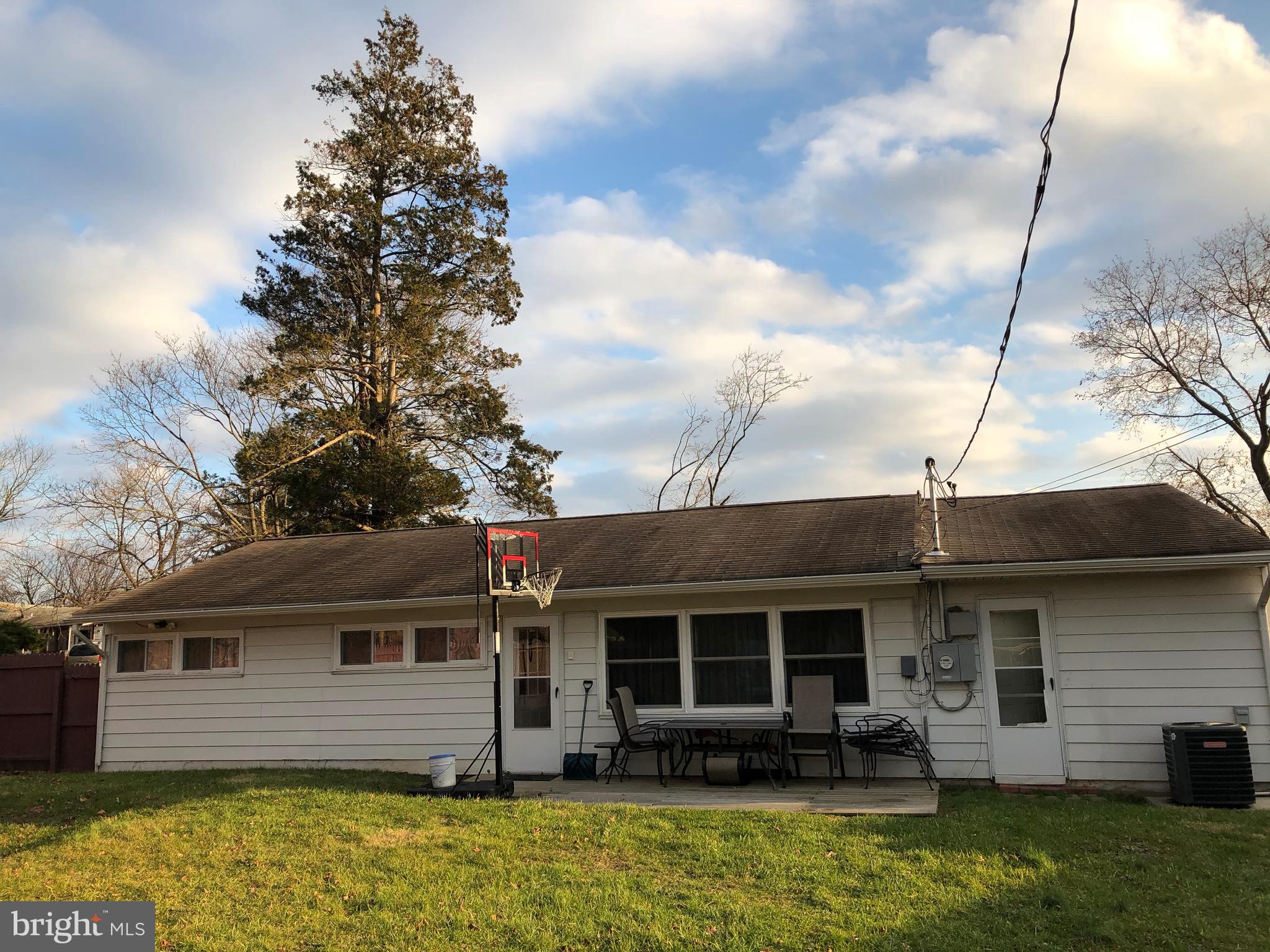 33 Ivory Rock Road Levittown, PA 19057 - Photo 5 of 19 Gallery Image 5