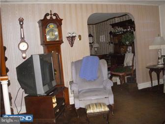 1083 North Common Road Camden, NJ 08104 - Photo 4 of 11