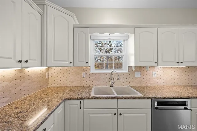 $385,000 | 1675 Lakepointe Estates Drive, O'Fallon, IL 62269