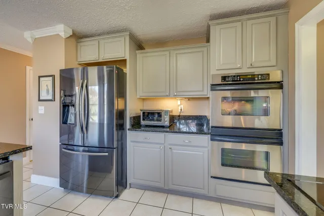 $550,000 | 124 Highland Hills Drive, Gray, TN 37615