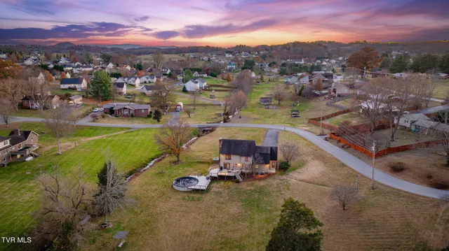 $550,000 | 124 Highland Hills Drive, Gray, TN 37615