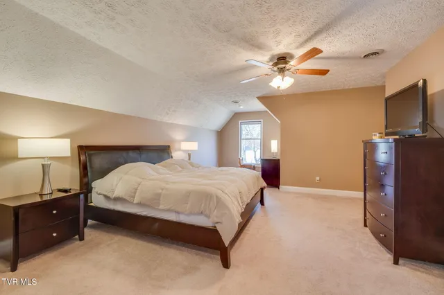 $550,000 | 124 Highland Hills Drive, Gray, TN 37615