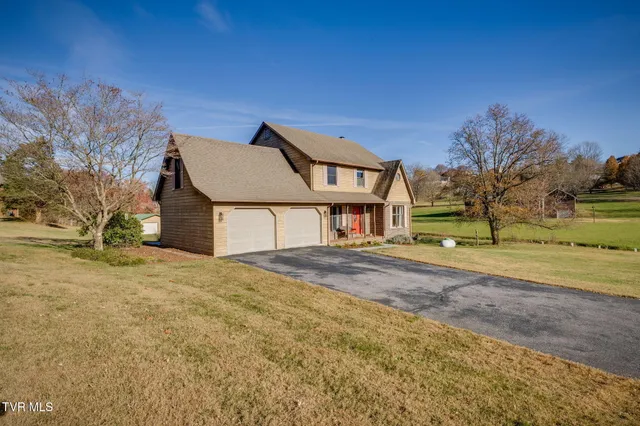 $550,000 | 124 Highland Hills Drive, Gray, TN 37615