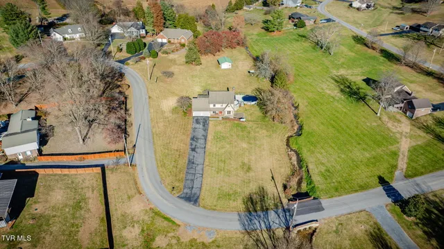 $550,000 | 124 Highland Hills Drive, Gray, TN 37615