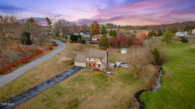 $550,000 | 124 Highland Hills Drive, Gray, TN 37615