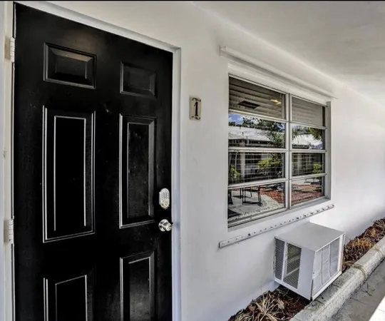 $1,625 | 820 Northeast 16th Avenue, Unit 1, Fort Lauderdale, FL 33304