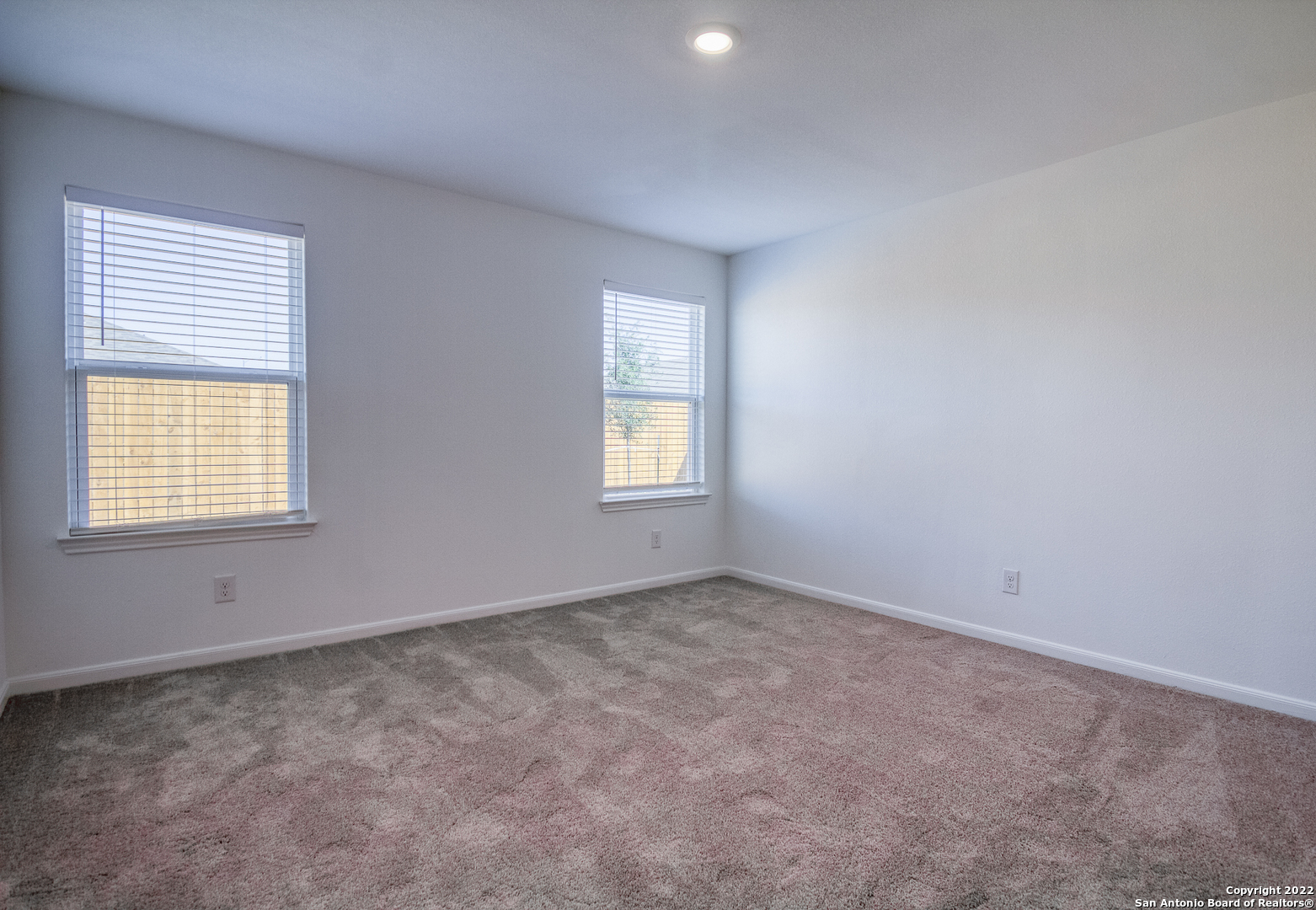3055 Jackson Summit Converse, TX 78109 - Photo 24 of 31 an empty room with a window