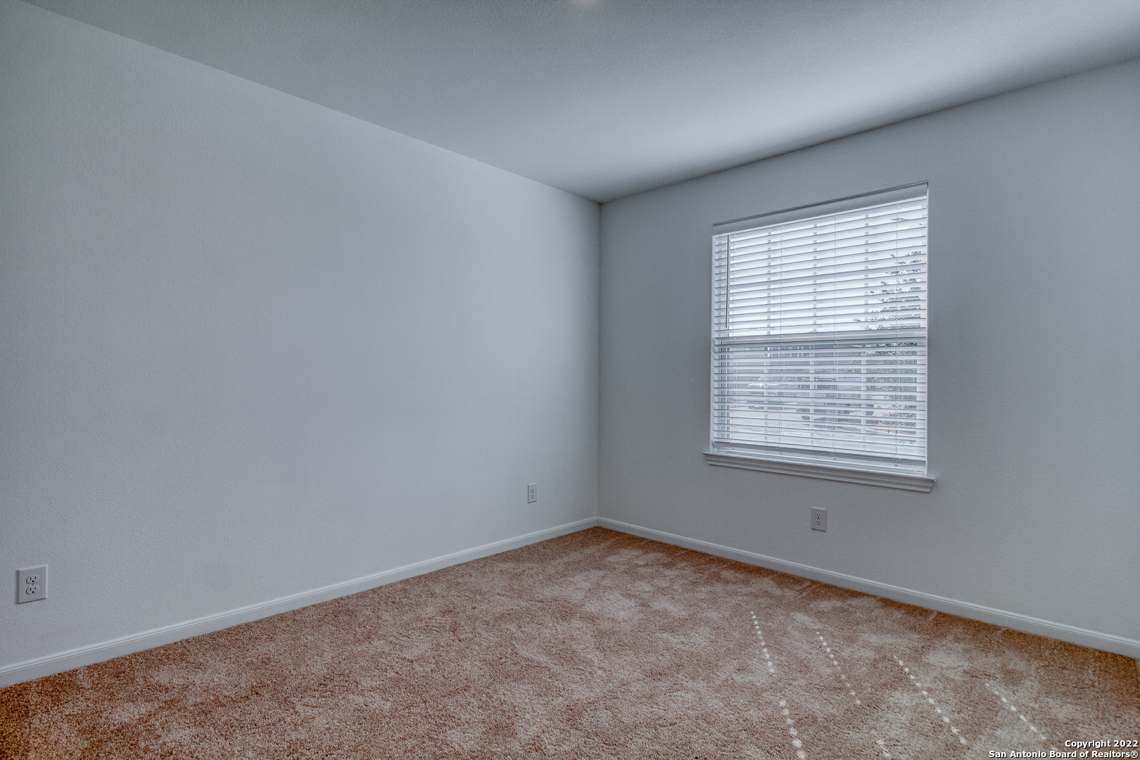 3055 Jackson Summit Converse, TX 78109 - Photo 7 of 31 an empty room with a window