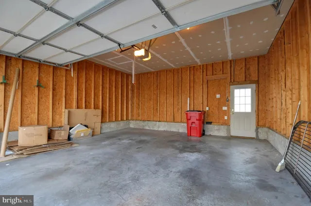 $435,900 | 112 Smoke House Court, Stephens City, VA 22655