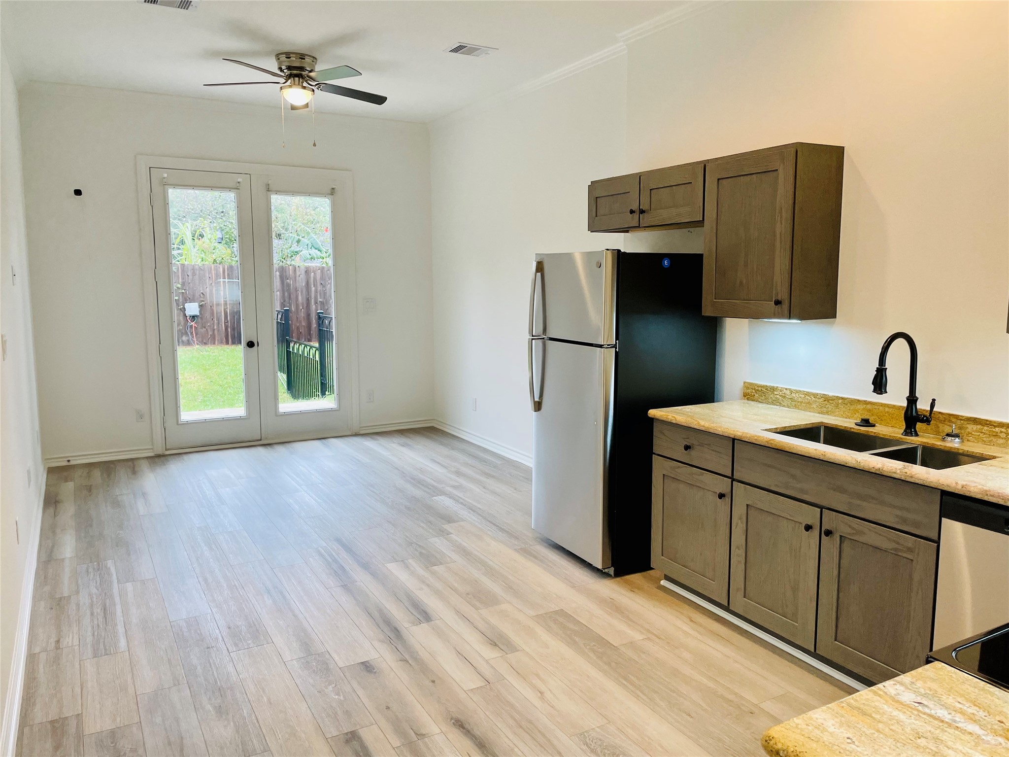 3255 Real Street, Unit A Houston, TX 77087 - Photo 5 of 38