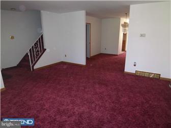 10821 Academy Road Philadelphia, PA 19154 - Photo 3 of 12 Living Room