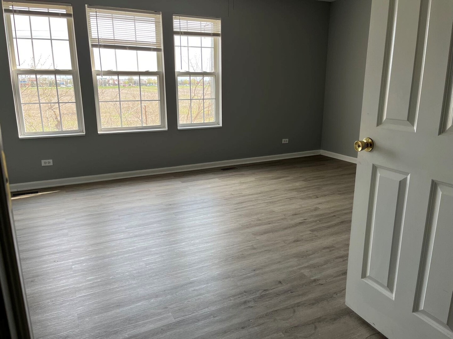 311 Springbrook Trail South, Unit 311 Oswego, IL 60543 - Photo 11 of 12