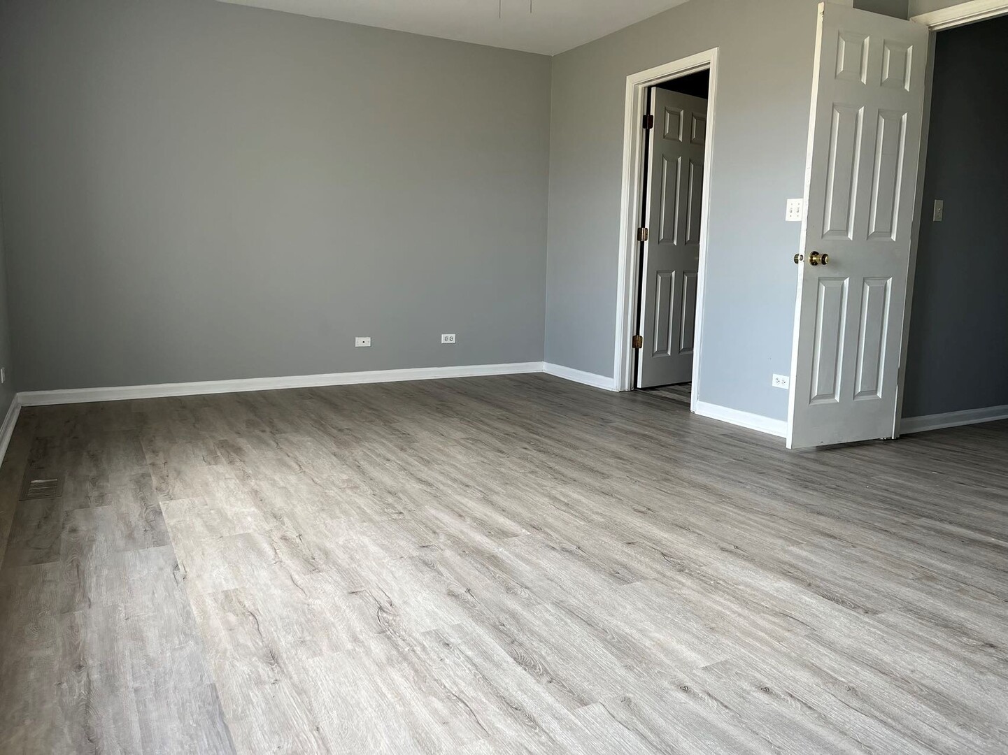 311 Springbrook Trail South, Unit 311 Oswego, IL 60543 - Photo 10 of 12