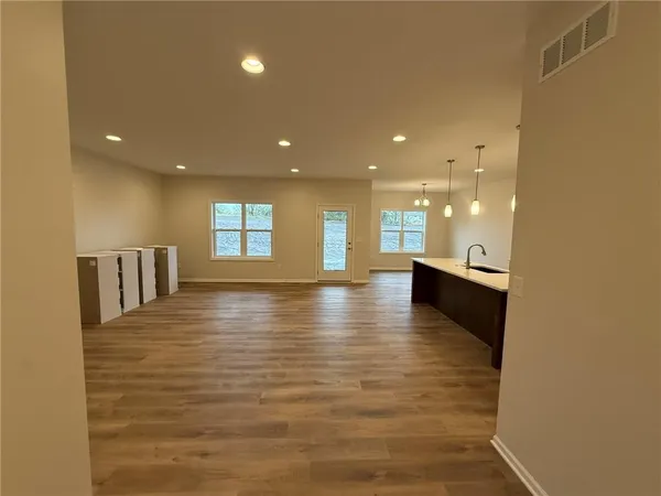 $375,000 | 1003 George Street, Effingham, KS 66023