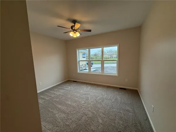 $375,000 | 1003 George Street, Effingham, KS 66023