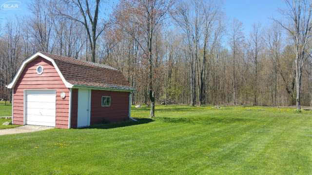 7301 North Linden Road Mount Morris, MI 48458 - Photo 19 of 23 21141767-18.JPG