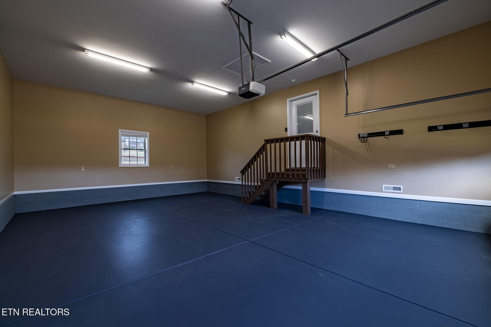 140 Washita Rutledge, TN 37861 - Photo 33 of 38 a view of entryway and hall with wooden floor